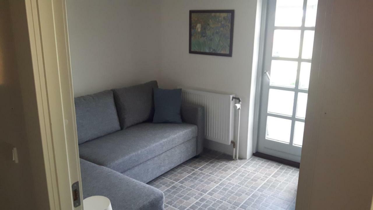 Pelikan Garden 1 Ferielejlighed Max 4 Personer Ved 2 Personer 650,00 Ekstra Personer 150,00 Kr Ekstra Stege Exterior foto